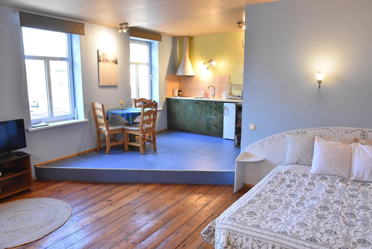 Uliha Apartamenti Liepaja Luaran gambar