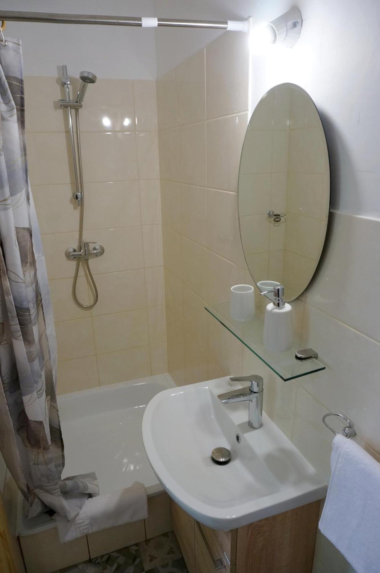 Uliha Apartamenti Liepaja Luaran gambar