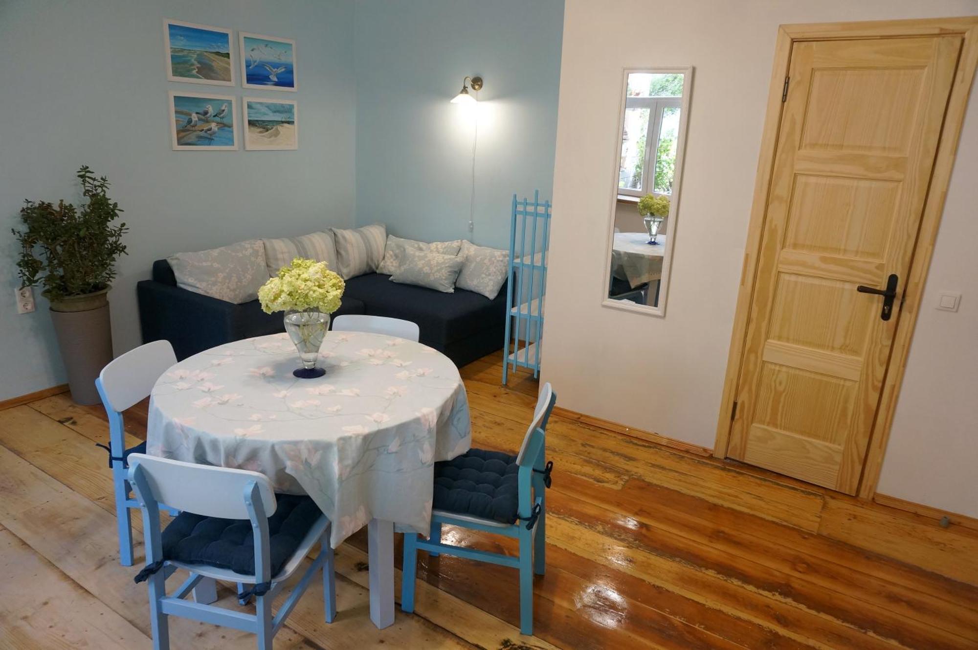Uliha Apartamenti Liepaja Luaran gambar